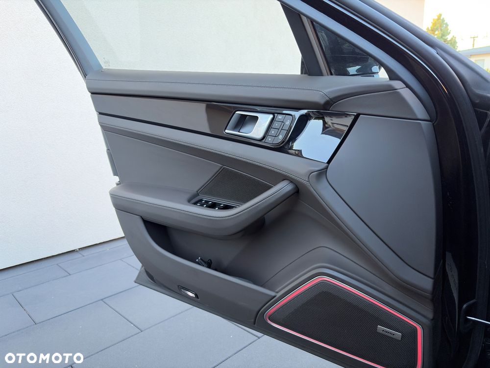 Porsche Panamera - 12