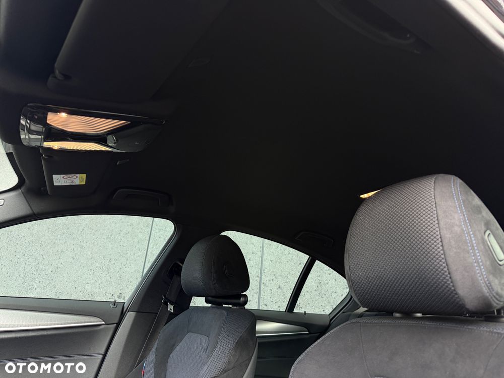 BMW Seria 5 530i xDrive M Sport sport - 14