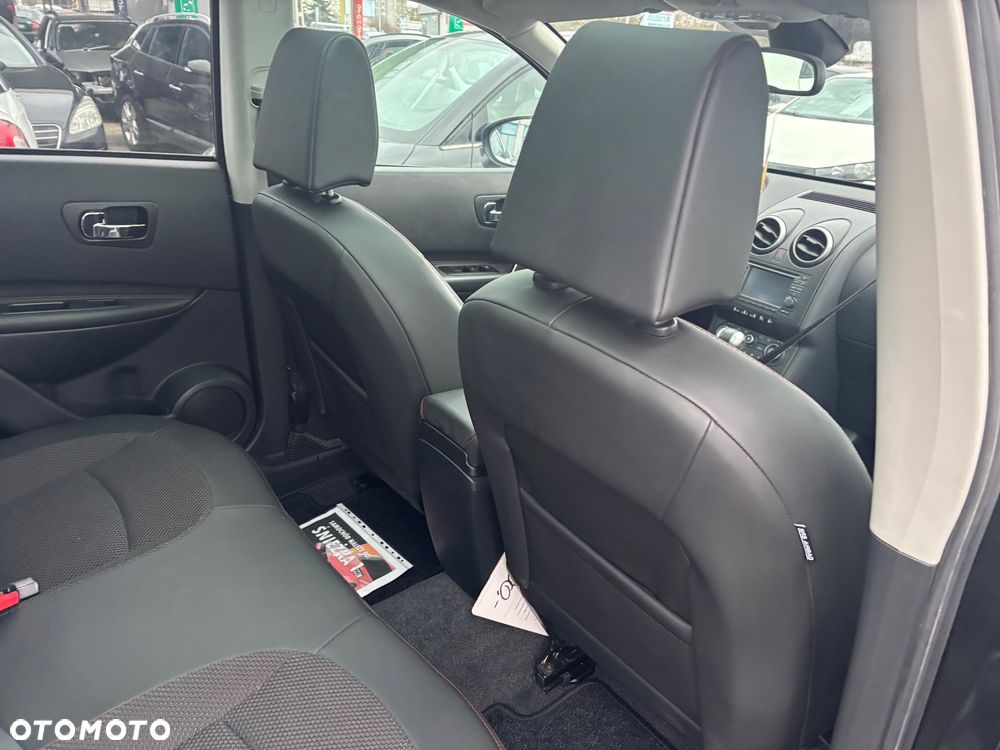 Nissan Qashqai 2.0 dCi 4 x 4 DPF I-Way - 28