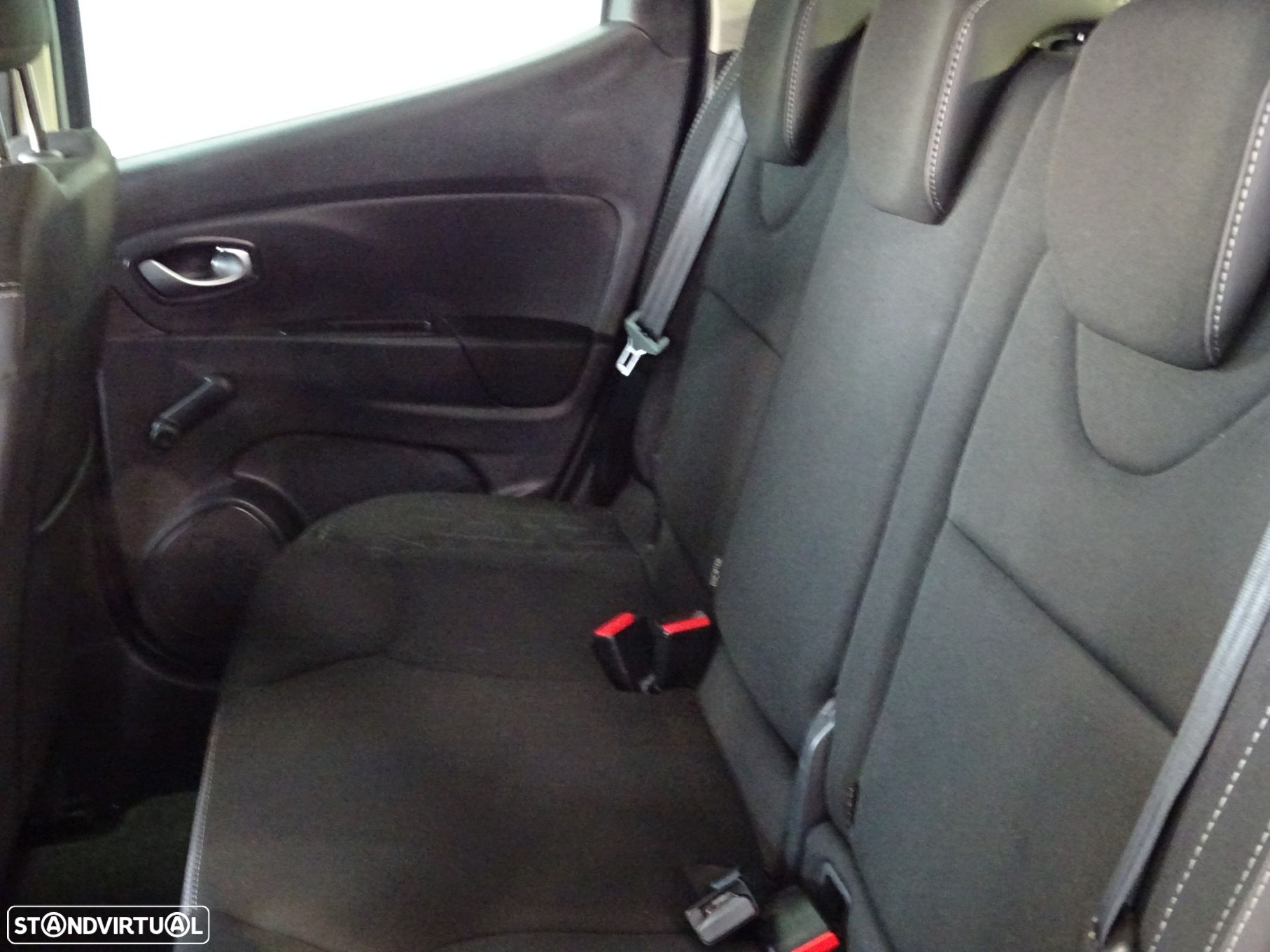 Renault Clio 1.5 dCi Limited - 10