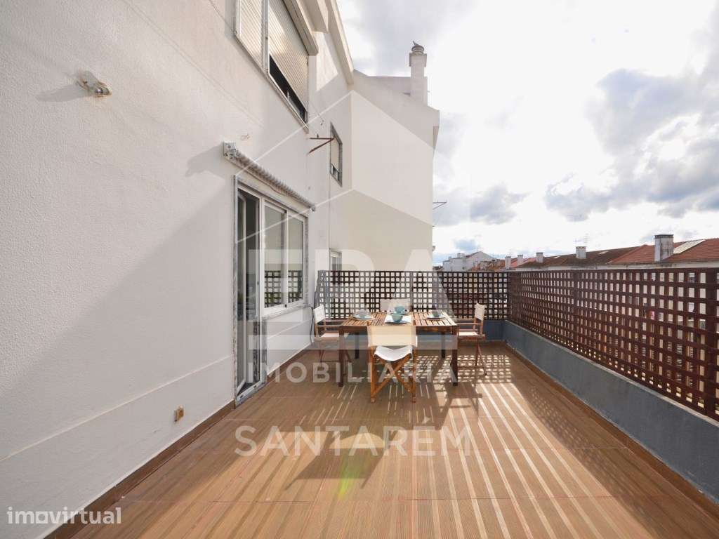 Dois Apartamentos Remodelados num T4 - Grande imagem: 3/20