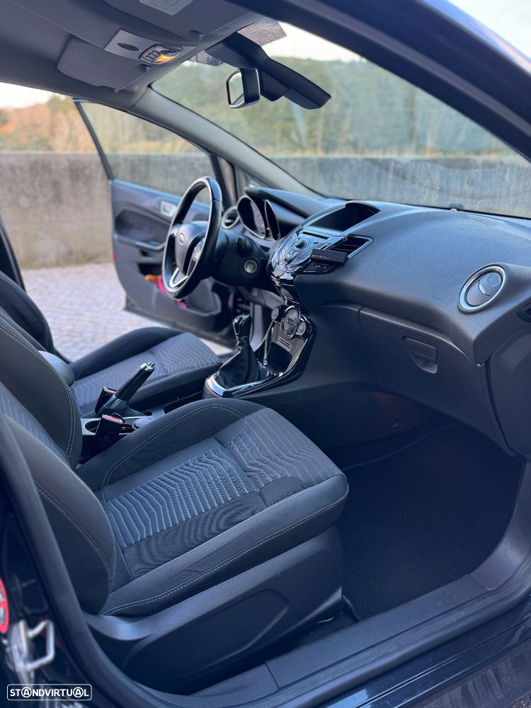 Ford Fiesta 1.6 TDCI Individual - 11