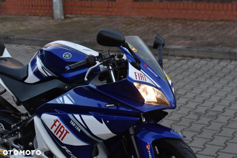 Yamaha YZF - 4