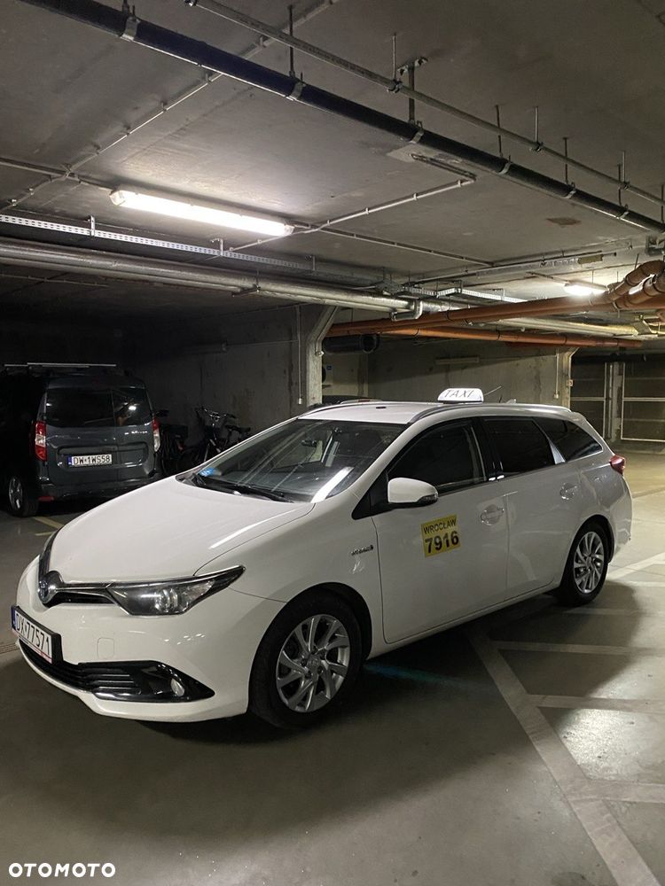 Toyota Auris Hybrid 135 Active - 5