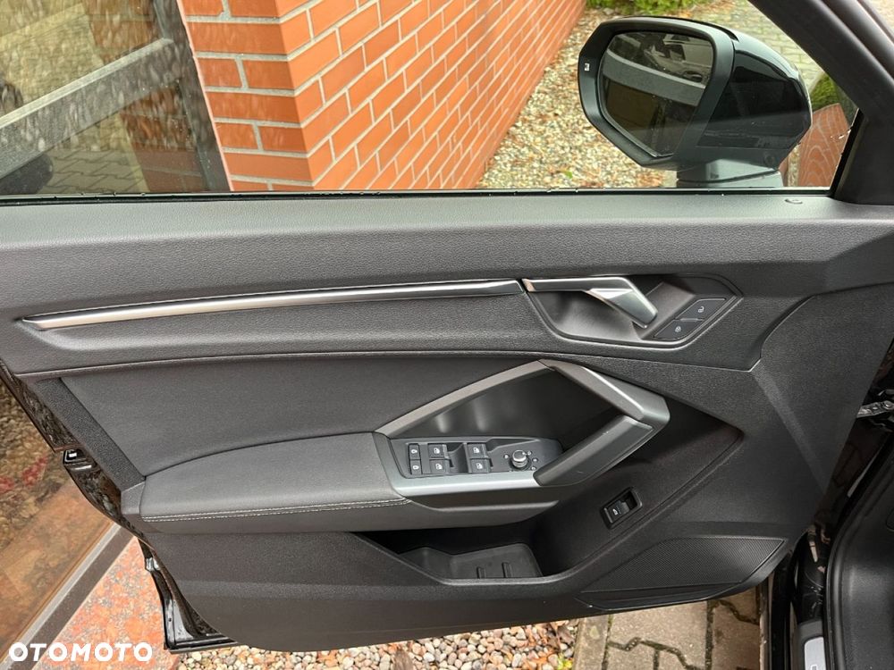 Audi Q3 35 TDI Quattro S tronic S line - 31