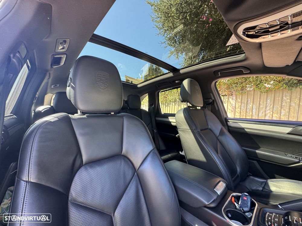 Porsche Cayenne S Hybrid - 1