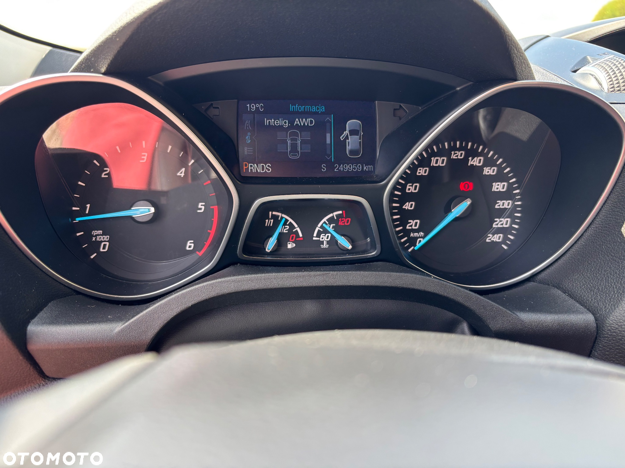Ford Kuga - 5
