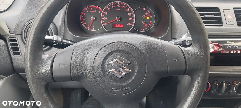 Suzuki SX4 1.5 - 10