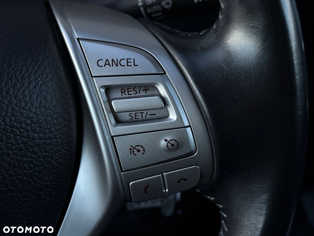 Nissan Qashqai 1.2 DIG-T N-Connecta EU6 - 13