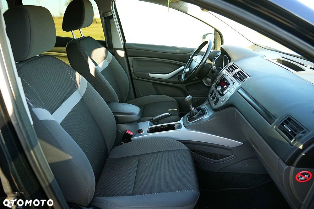 Ford Kuga 2.0 TDCi 2x4 Champions Edition - 19