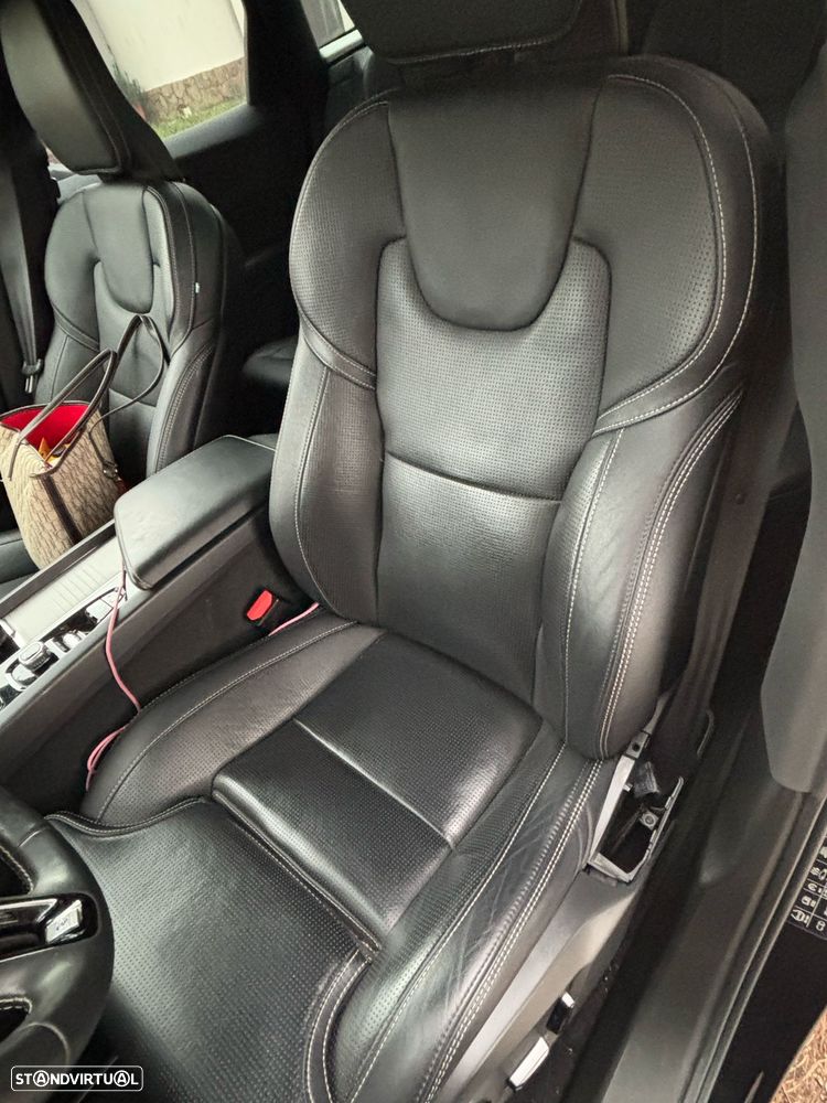 Volvo XC 60 2.0 T8 PHEV R-Design AWD - 11