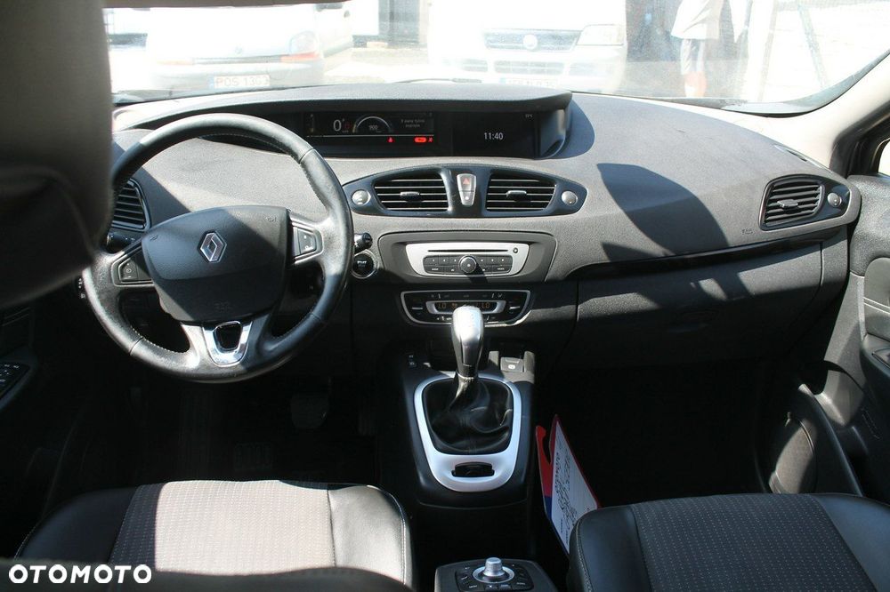 Renault Grand Scenic - 11