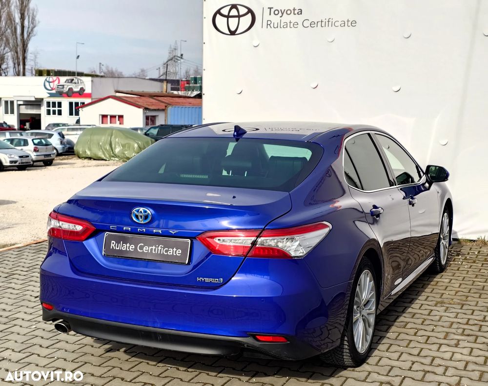 Toyota Camry 2.5 Exclusive - 5