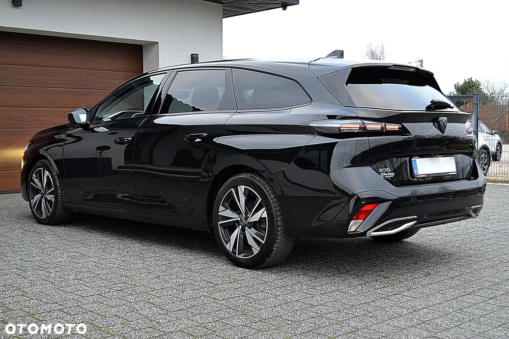 Peugeot 308 - 8