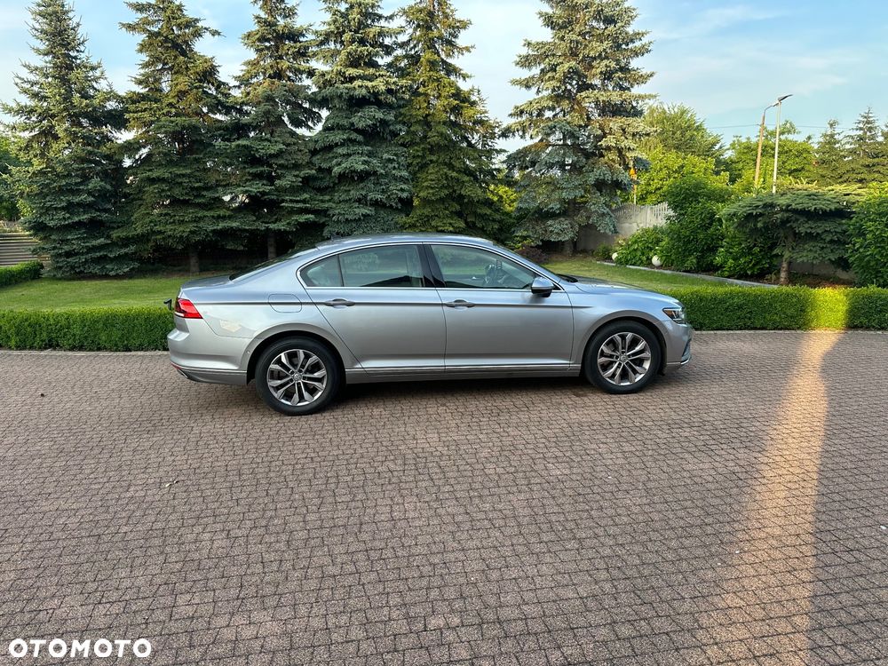 Volkswagen Passat 2.0 TDI EVO Elegance DSG - 4