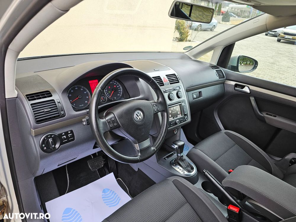 Volkswagen Touran 1.4 TSI DSG Freestyle - 19