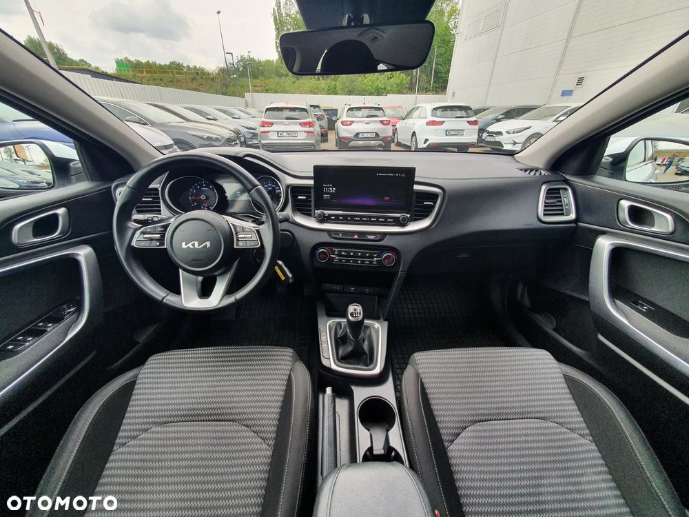 Kia Ceed 1.5 T-GDI M - 28