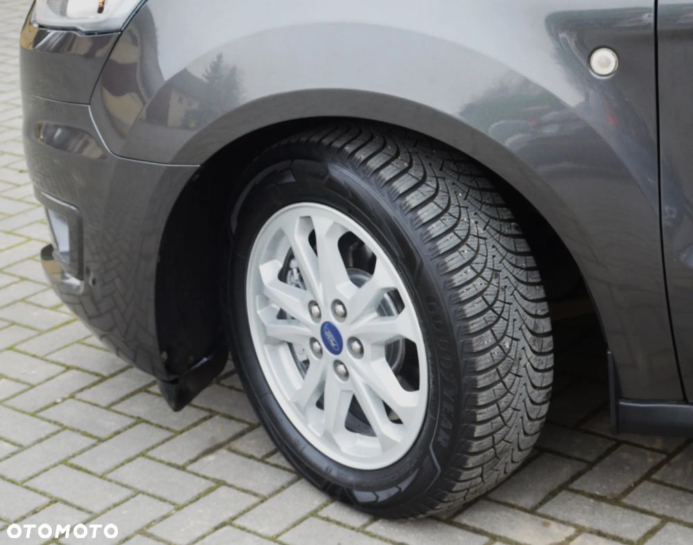 Ford Tourneo Connect - 38