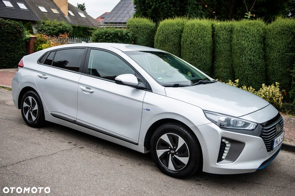 Hyundai IONIQ 1.6 GDI Premium - 3