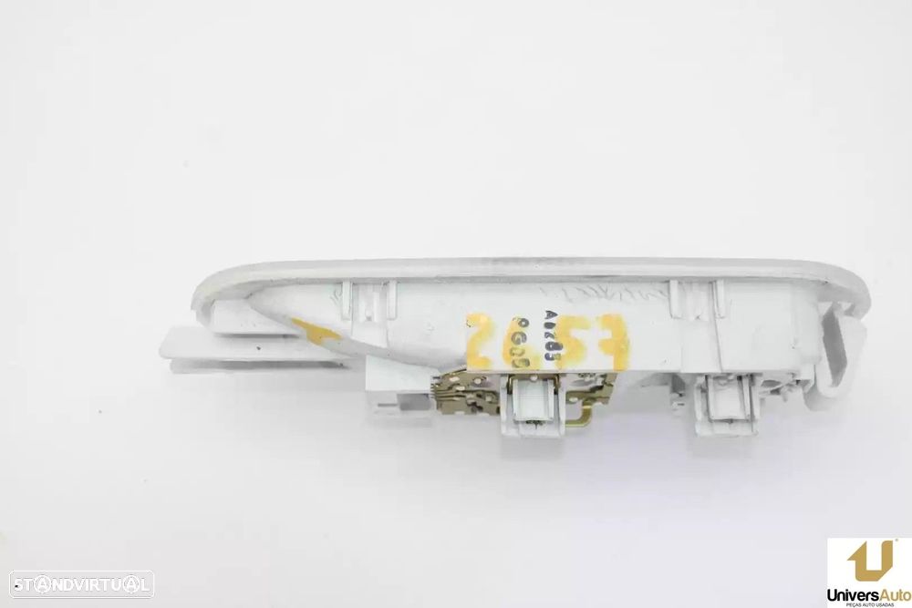 LUZ INTERIOR NISSAN JUKE 2016 -8200074362 - 3