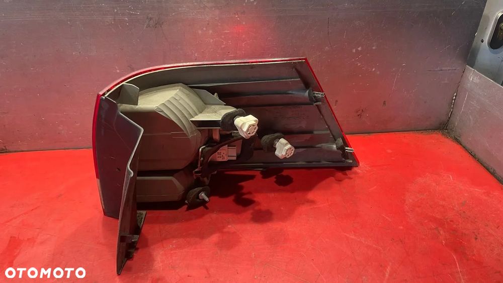 OPEL VECTRA C LIFT KOMBI LAMPA TYŁ LEWY - 2