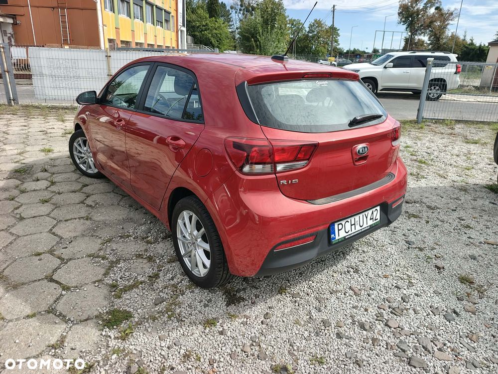 Kia Rio - 6