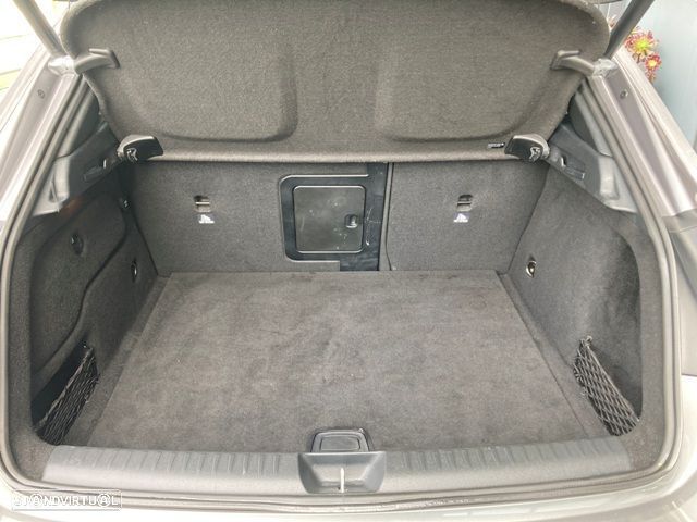 Mercedes-Benz GLA 220 d Urban — fotografia 33