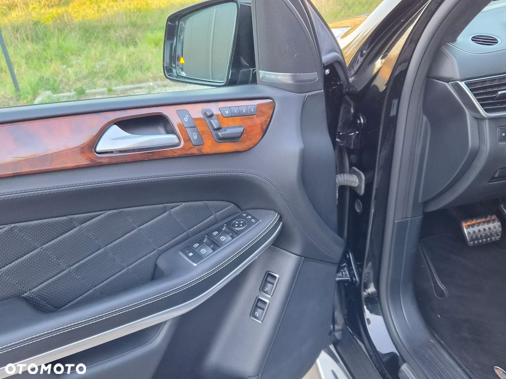 Mercedes-Benz GL - 14