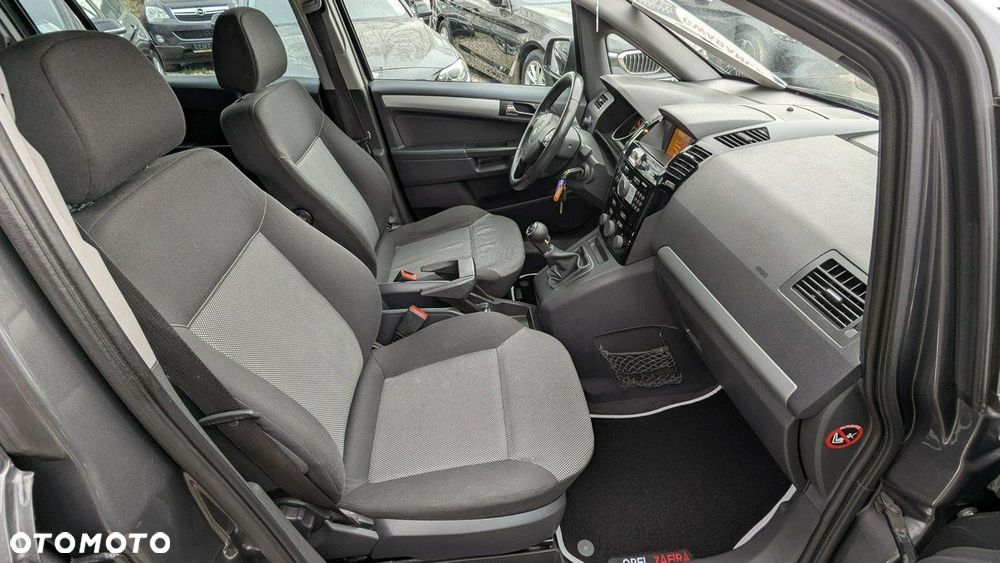 Opel Zafira - 18