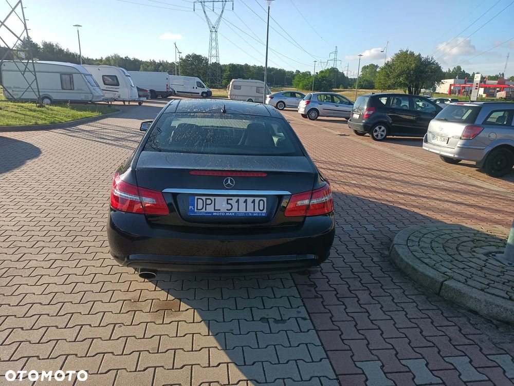 Mercedes-Benz Klasa E 250 CGI BlueEFFICIENCY Automatik Elegance - 20