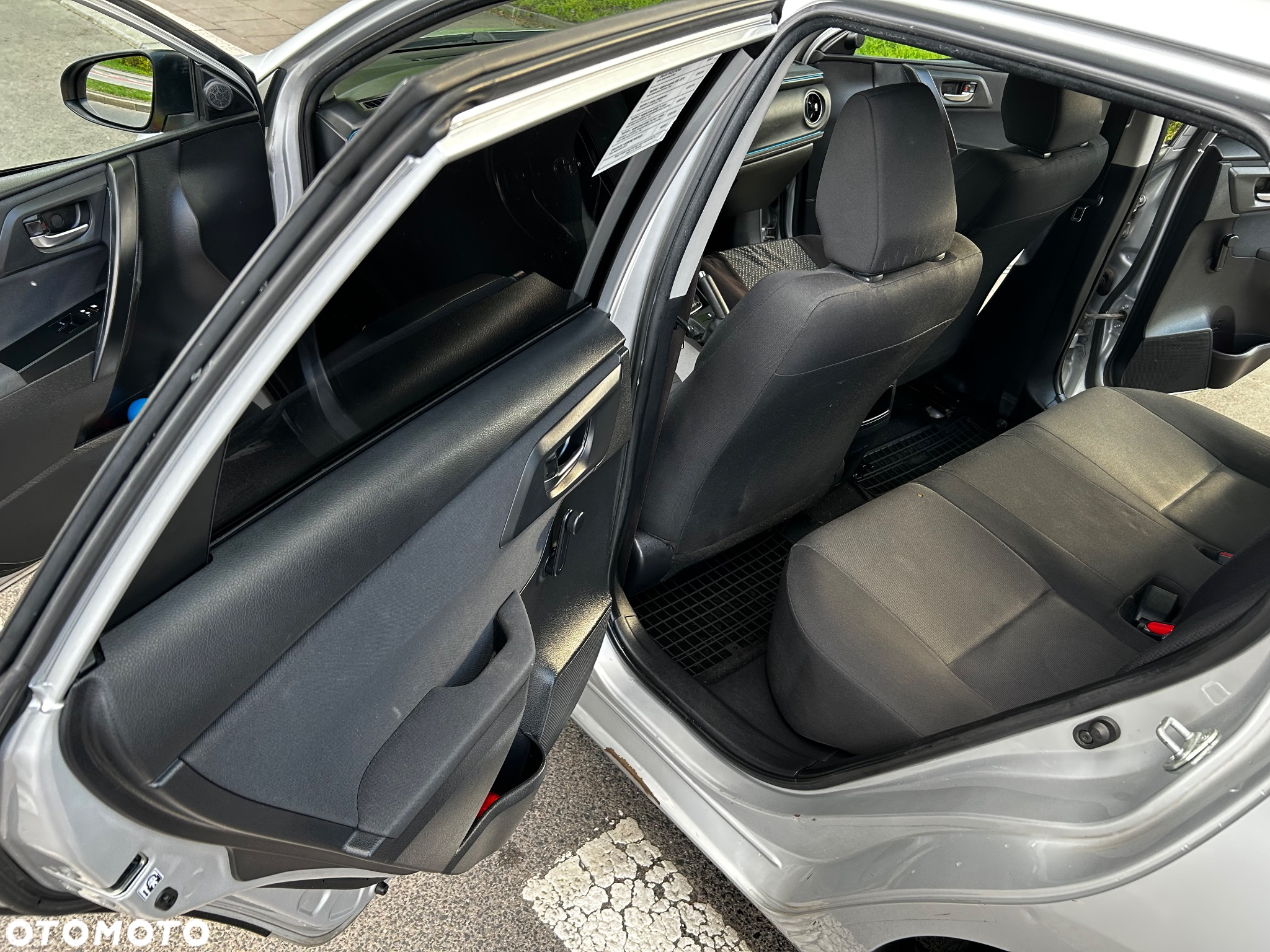 Toyota Auris - 16