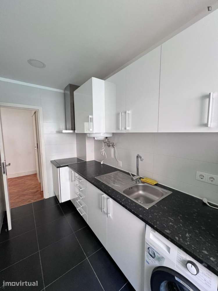 Apartamento com 2 quartos - localizado em Entrecampos Lisbon - Grande imagem: 2/18