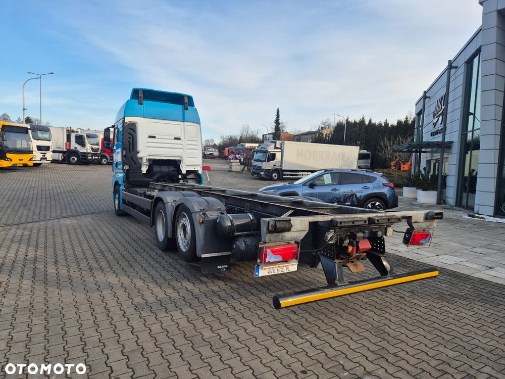 MAN TGX 26.500 / 6X2 / SERWIS na 496TKM /Stan IDEAŁ/E6/ BDF RAMA /6X2/ 3 OŚ SKRĘTNA + PODNOSZONA /SYPIALKA - 12