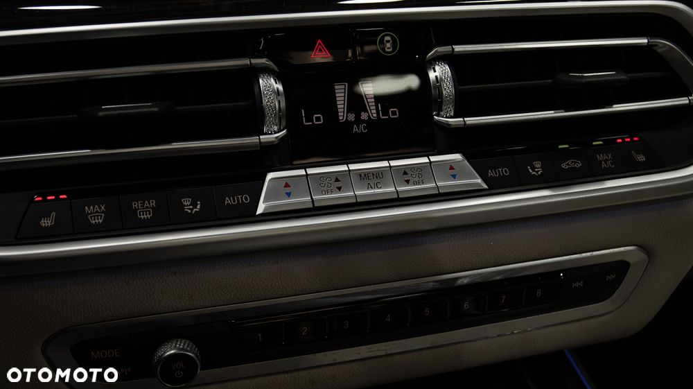 BMW X5 xDrive30d mHEV - 28