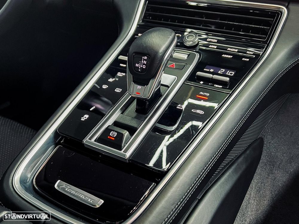 Porsche Panamera 4 S - 28