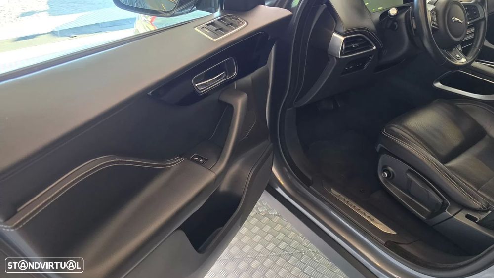 Jaguar F-Pace 2.0 i4D R-Sport AWD Aut. - 45