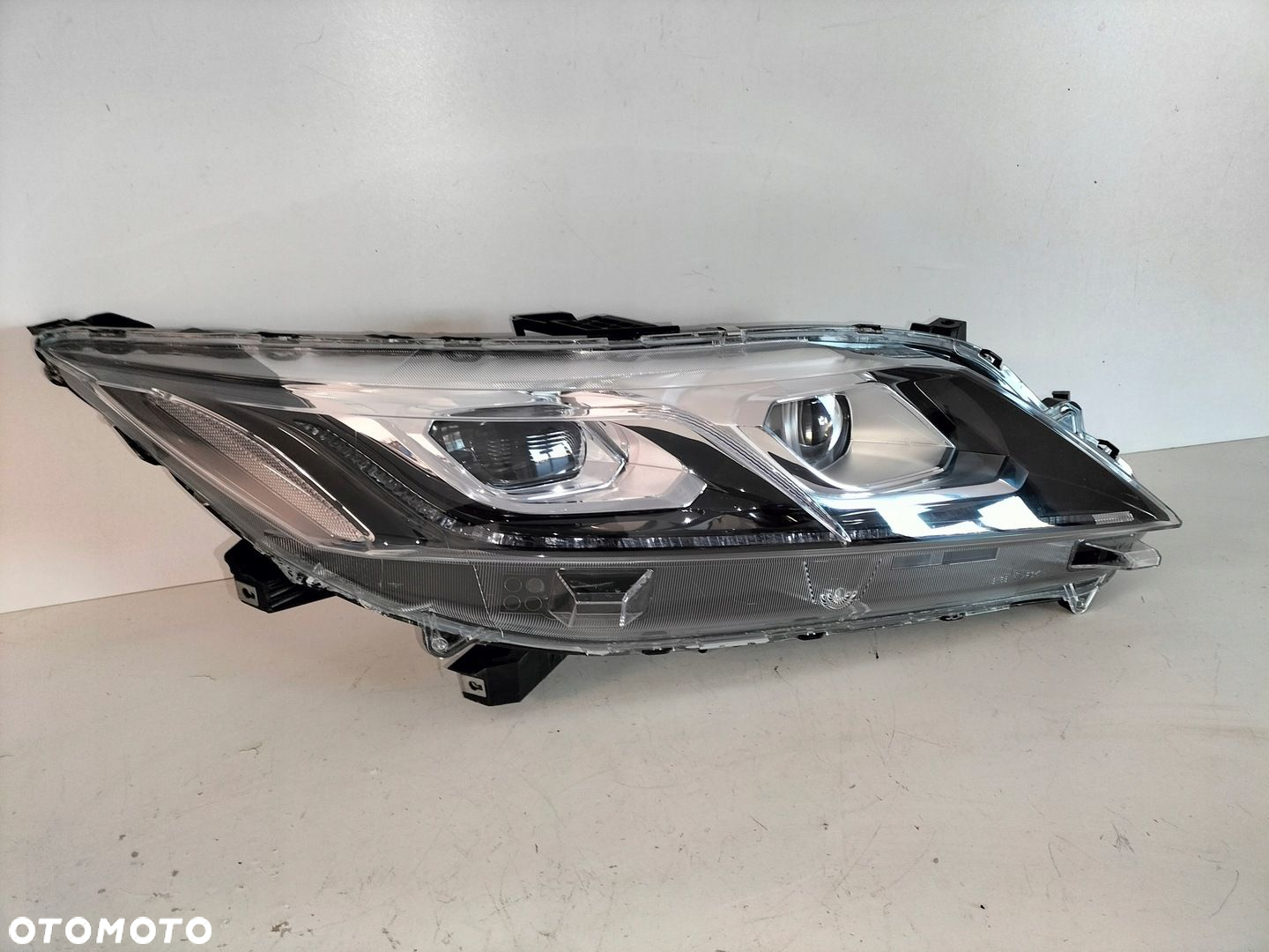 Lampa przednia reflektor prawa MITSUBISHI ECLIPSE CROSS 17- FULL LED - 3