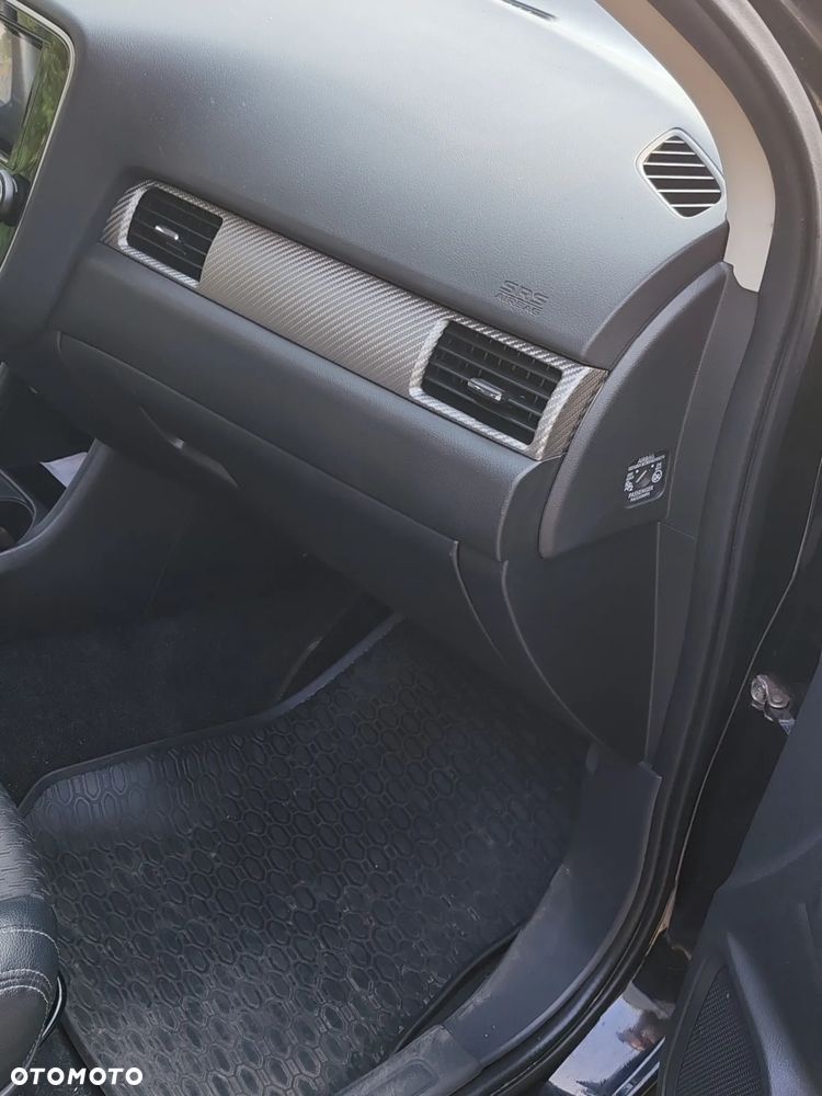 Mitsubishi Outlander 2.2 DI-D 4WD Instyle - 12