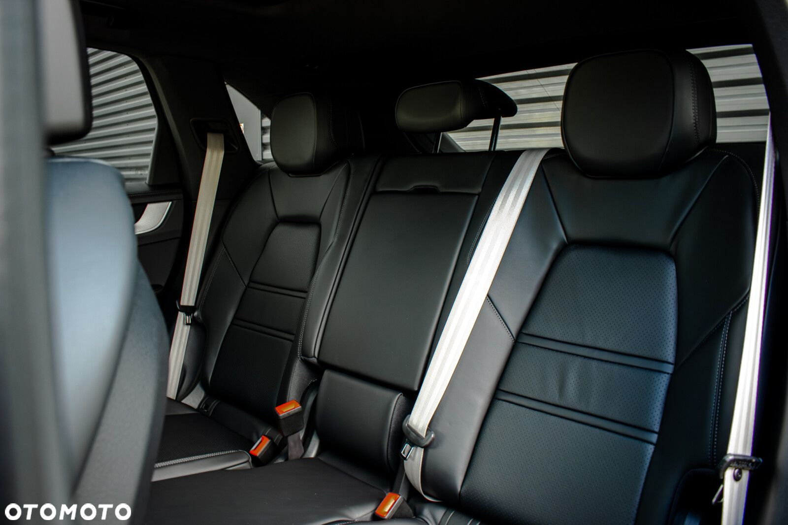 Porsche Cayenne - 15