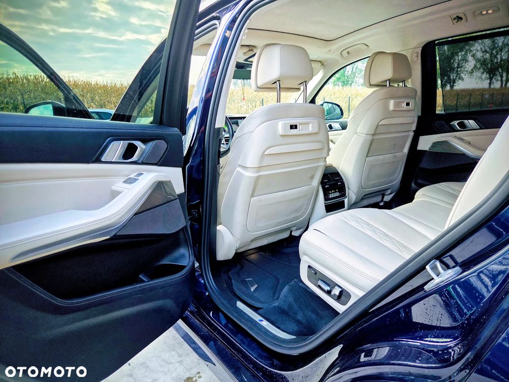 BMW X7 M50d sport - 10