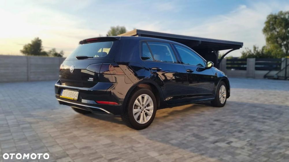 Volkswagen Golf - 4