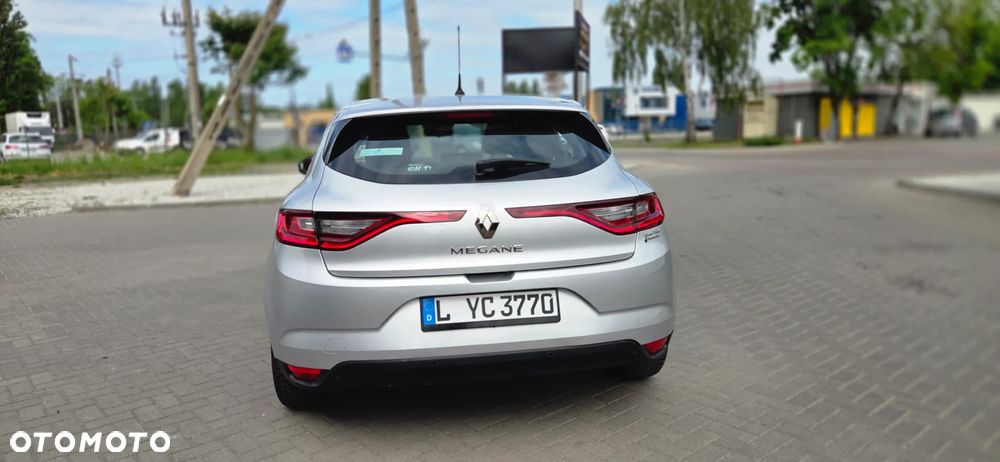 Renault Megane BLUE dCi 115 EDC INTENS - 12