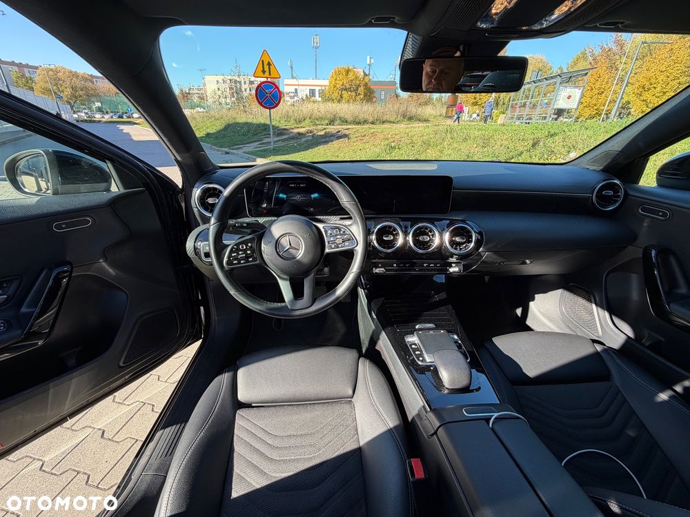 Mercedes-Benz Klasa A 180 7G-DCT Edition 19 - 17