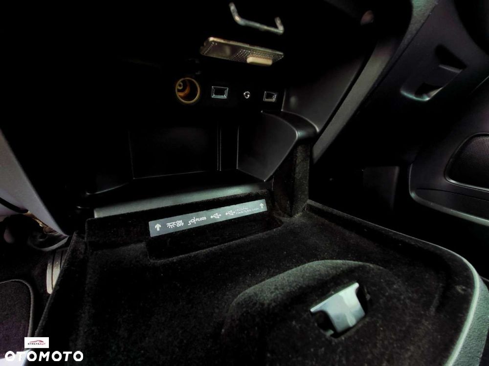 Citroën C4 Grand Picasso - 26