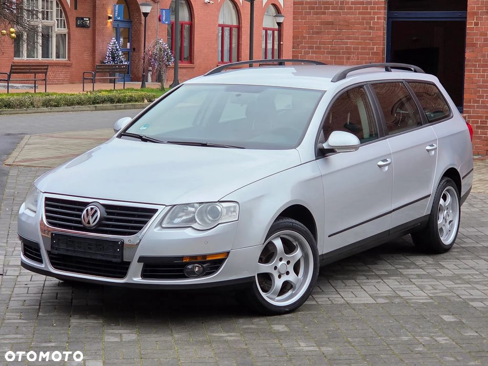 Volkswagen Passat 2.0 TDI DPF DSG Trendline - 1