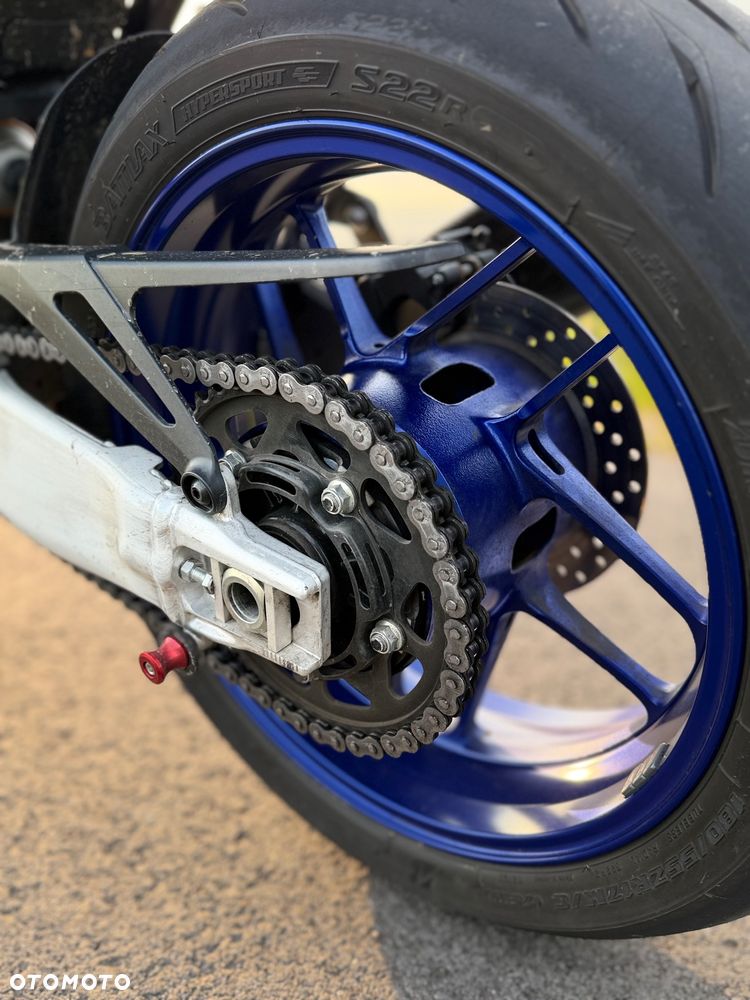 Yamaha MT - 19