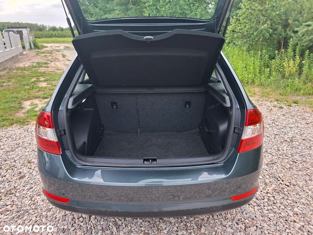 Skoda RAPID Spb 1.2 TSI Edition - 14
