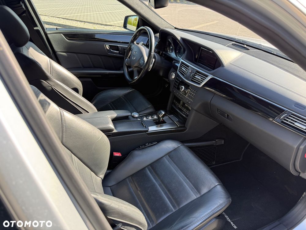 Mercedes-Benz Klasa E 63 AMG AMG Speedshift 7G-MCT - 15