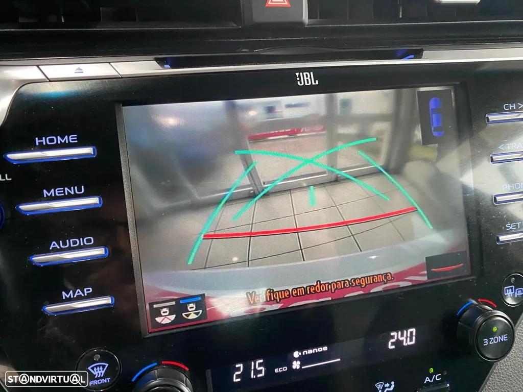 Toyota Camry 2.5 Hybrid Luxury - 42