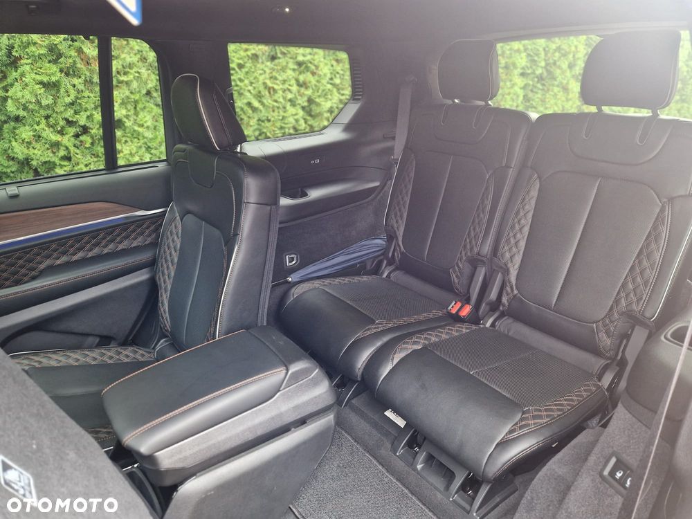 Jeep Grand Cherokee - 39